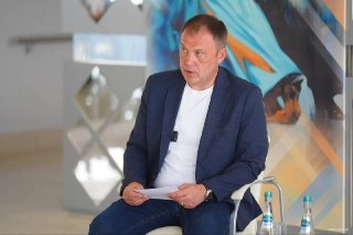 Доход губернатора Ильи Середюка сократился вдвое